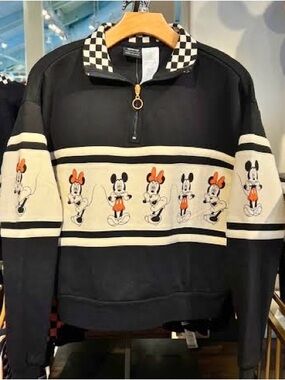 Large L Disney Her Universe Mickey & Minnie Halloween Pullover 1/4 Zip Top